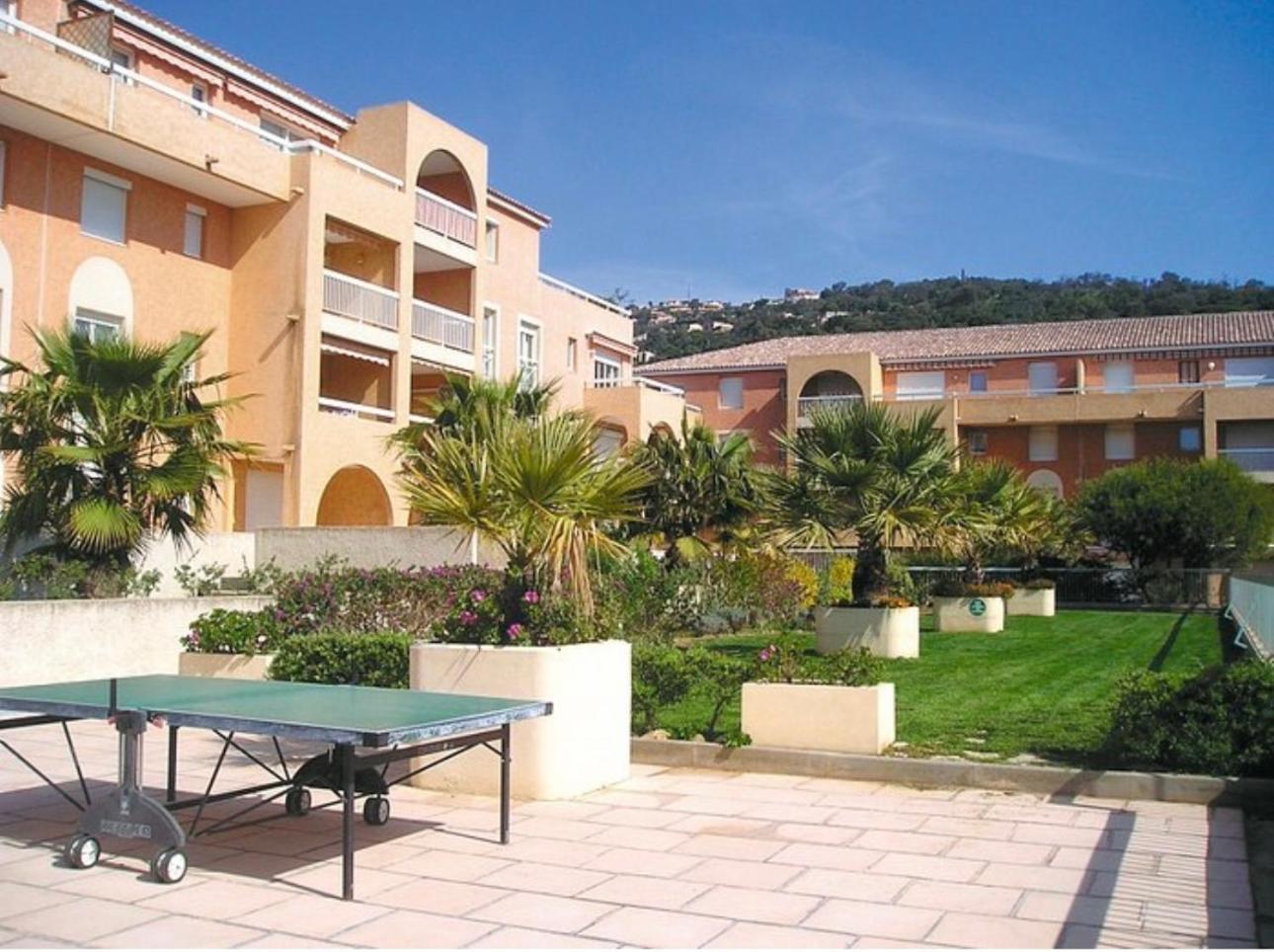 Appartement Residence Santa Barbara Avec Piscine Et A 750M De La Plage Cavalaire-sur-Mer Exterior foto